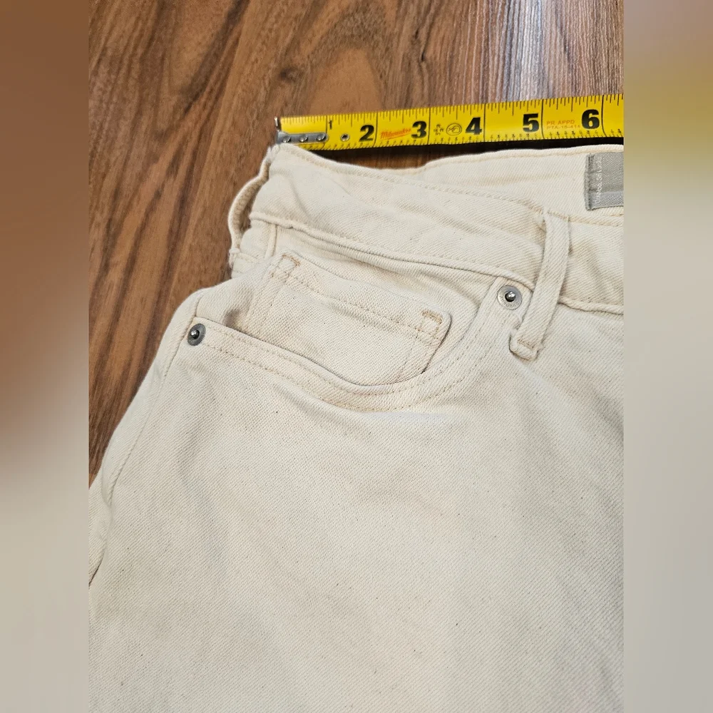 Everlane Cheeky Curvy Jean in Ecru Size 27 Regular - Picture 9 of 16